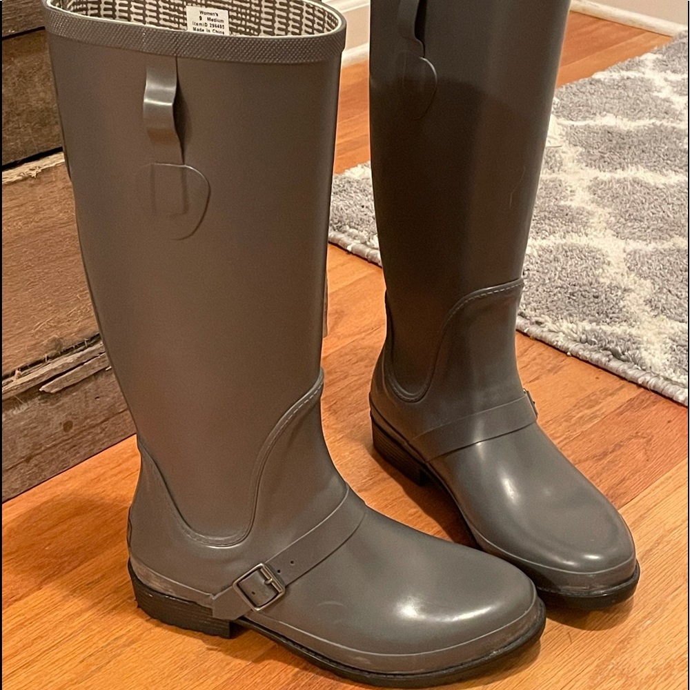 LL Bean gray 🌧 rain boots